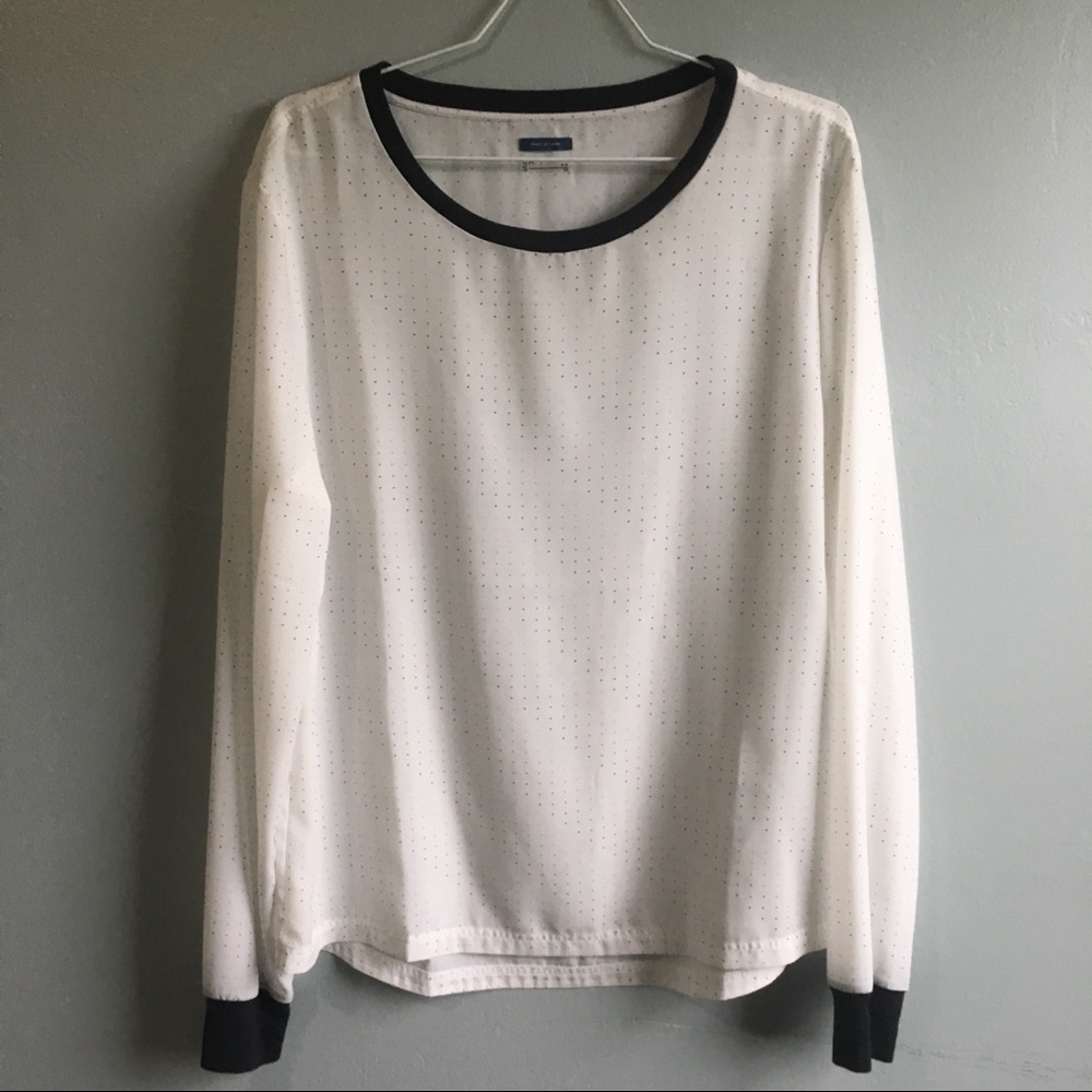 Under Armour Long Sleeve Lightweight Top Sz M